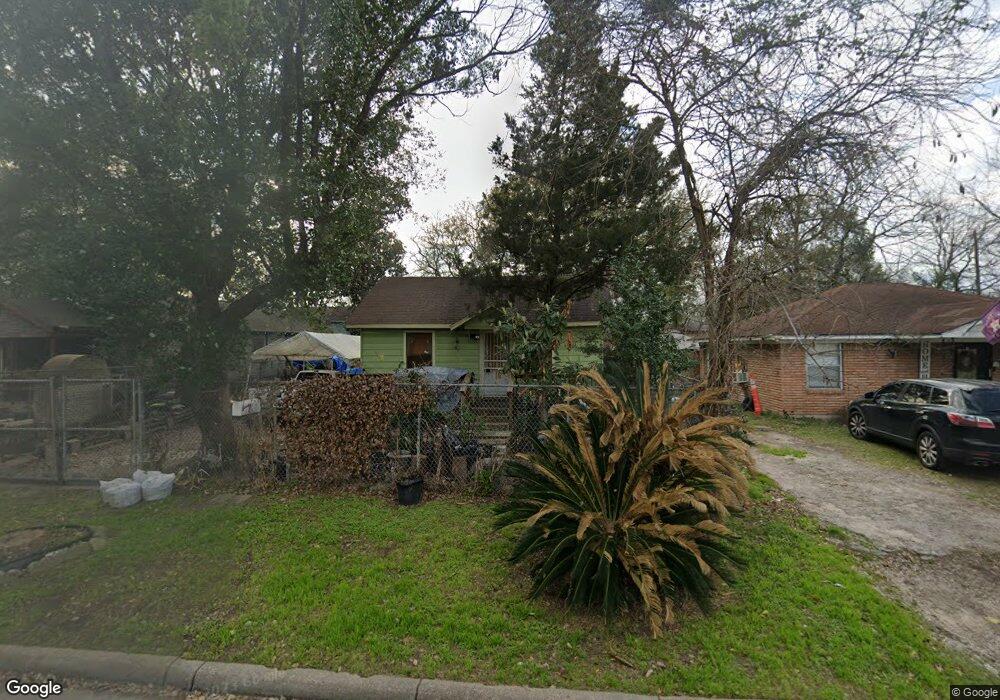 4521 Billingsley St, Houston, TX 77009 - photo 1
