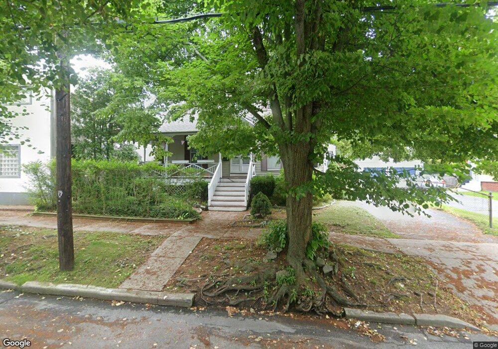 118 Franklin St unit 1, Bristol, RI 02809 - photo 1