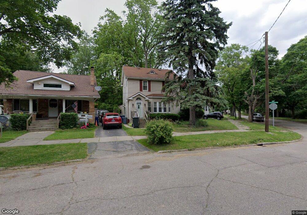 1511 Kearsley Park Blvd, Flint, MI 48506 - photo 1