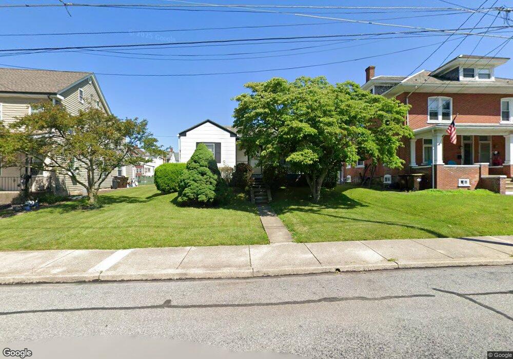 433 3rd St, East Greenville, PA 18041 - photo 1