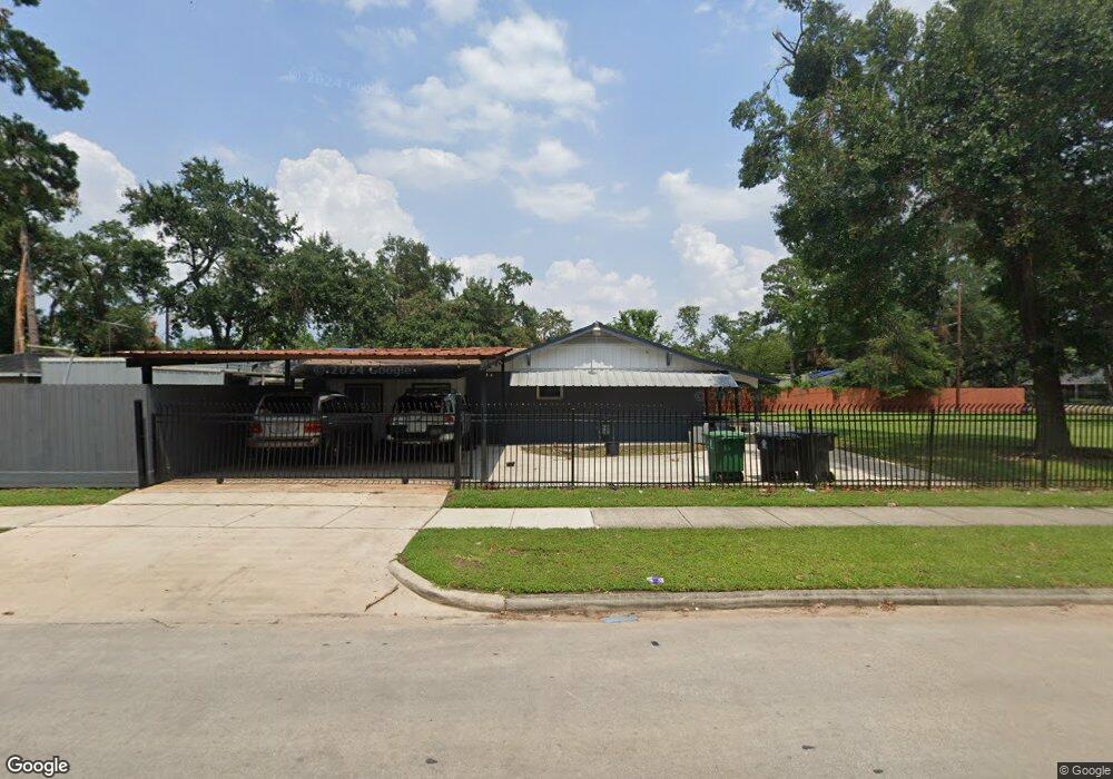 818 Lehman St, Houston, TX 77018 - photo 1