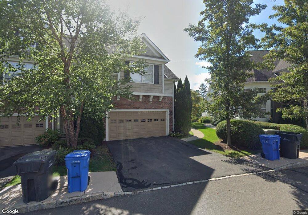 67 Goodwin Cir unit 67, Hartford, CT 06105 - photo 1