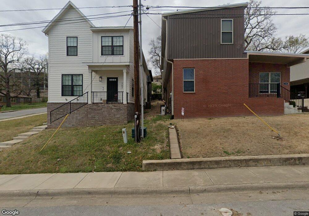 713 Oakland Ave, Fayetteville, AR 72701 - photo 1