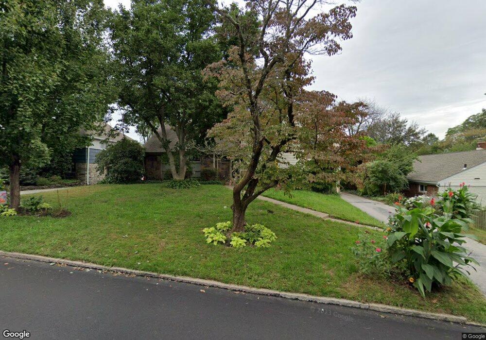 715 Cambridge Rd, Bala Cynwyd, PA 19004 - photo 1
