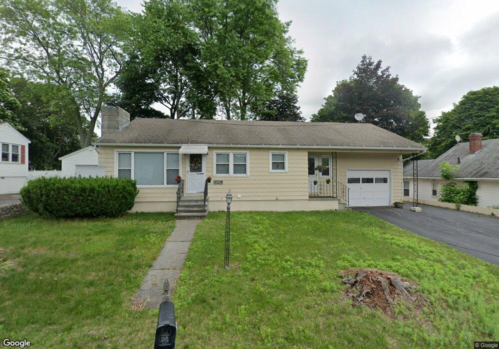 189 Dracut St, Lowell, MA 01854 - photo 1