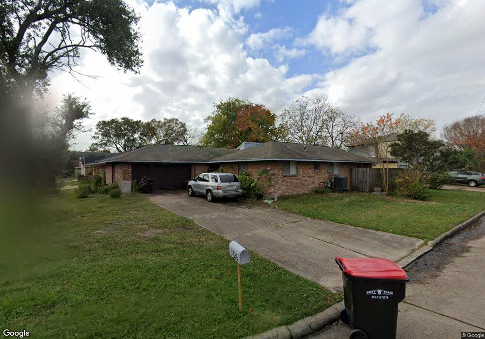 10555 Pleasanton Dr, Houston, TX 77038 - photo 1
