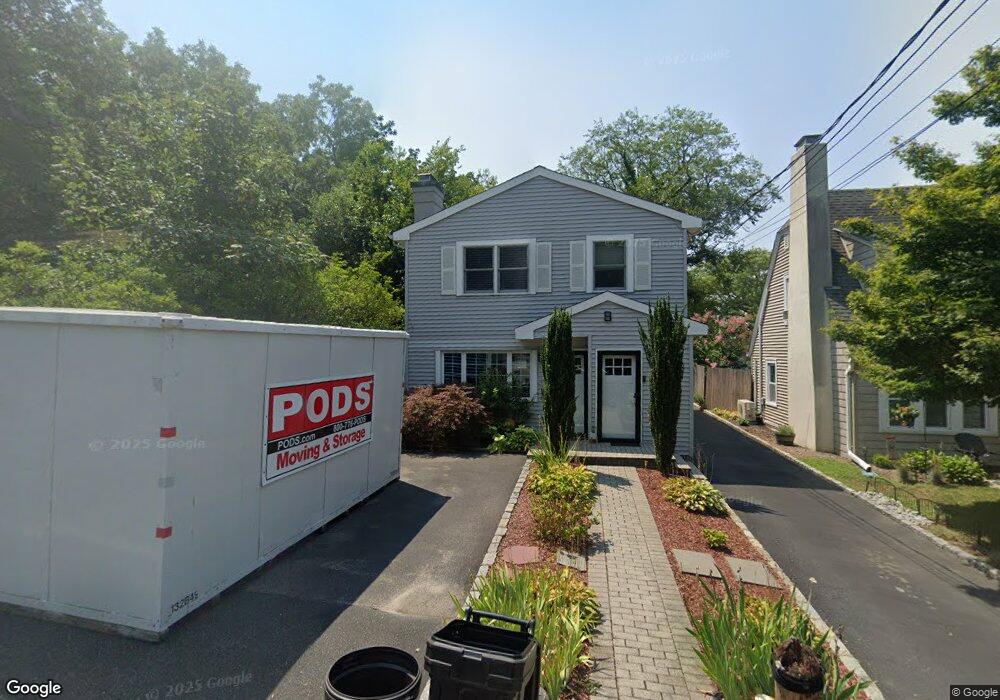 8 Albin St unit 2, Glen Cove, NY 11542 - photo 1