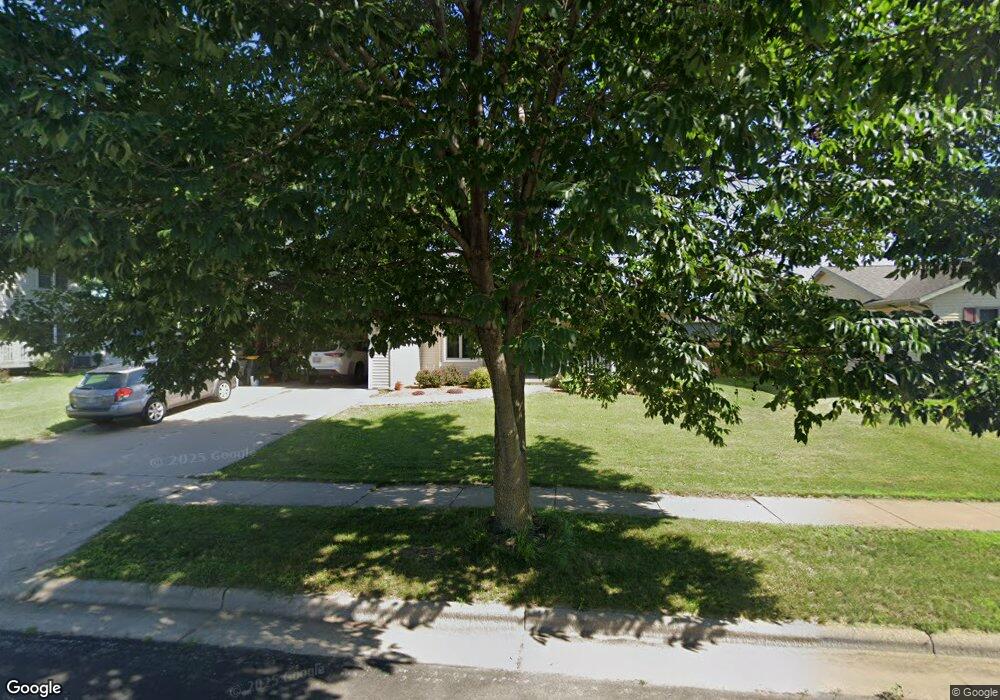 913 Deerfield St, Holmen, WI 54636 - photo 1