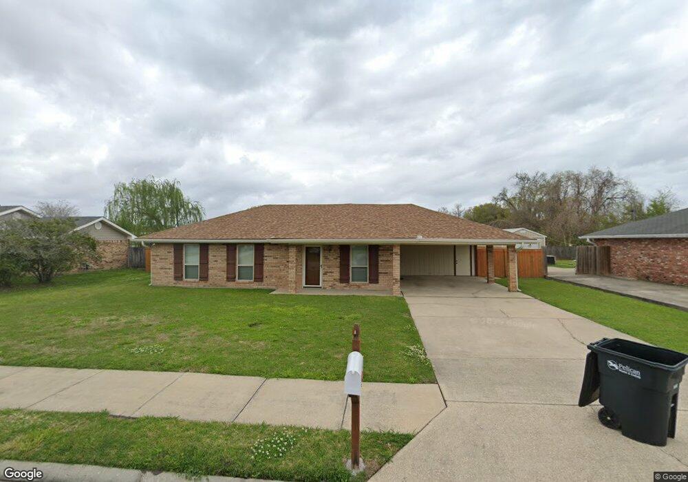 813 Dartez Dr, New Iberia, LA 70563 - photo 1