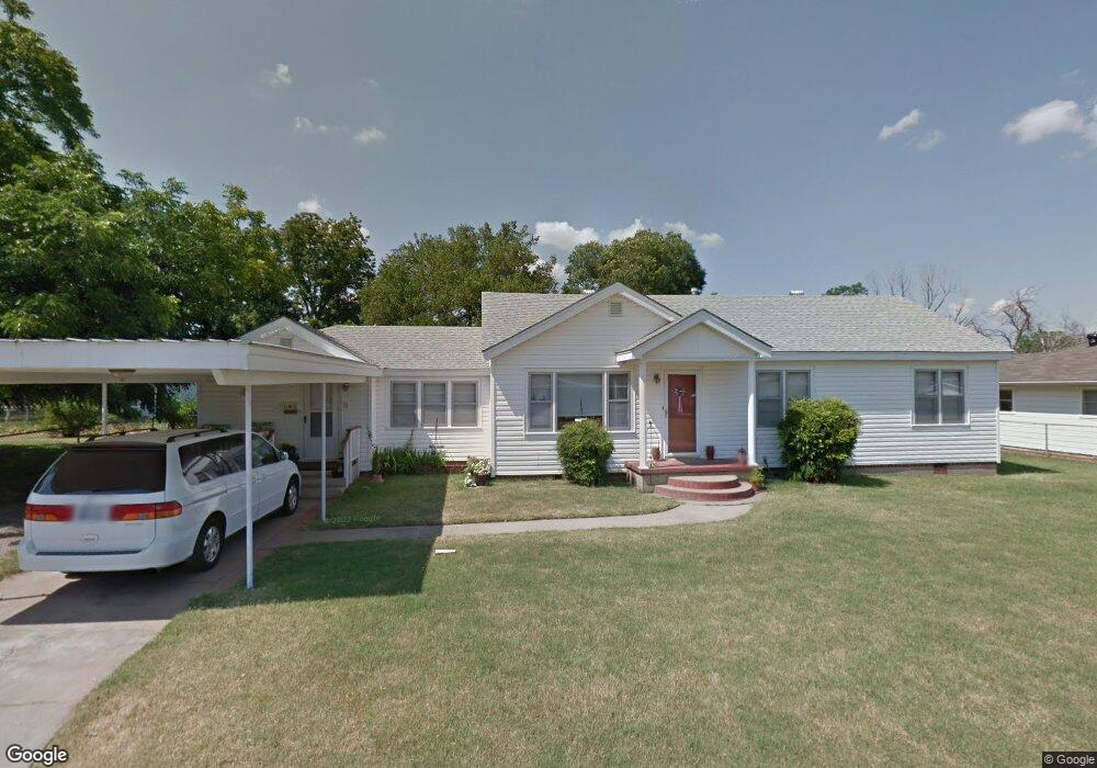 1112 E 4th St, Cushing, OK 74023 - photo 1