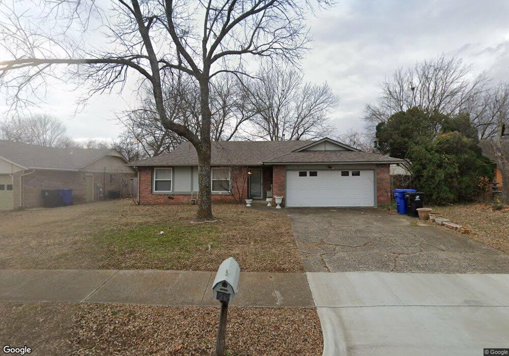 217 E Austin St, Broken Arrow, OK 74011 - photo 1