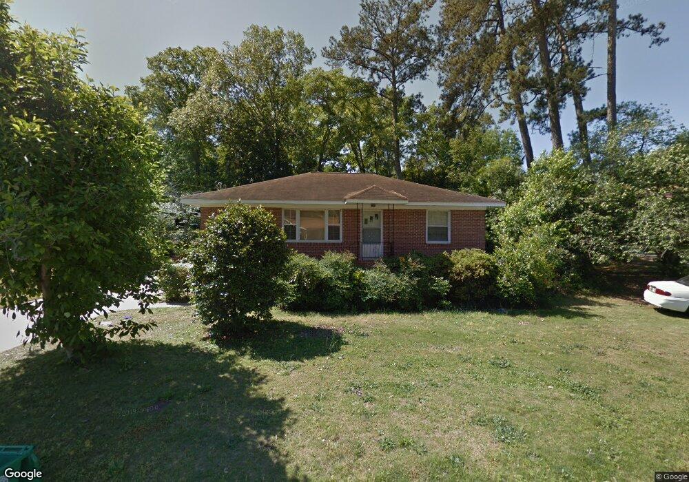 1372 Lakeview Cir, Macon, GA 31206 - photo 1