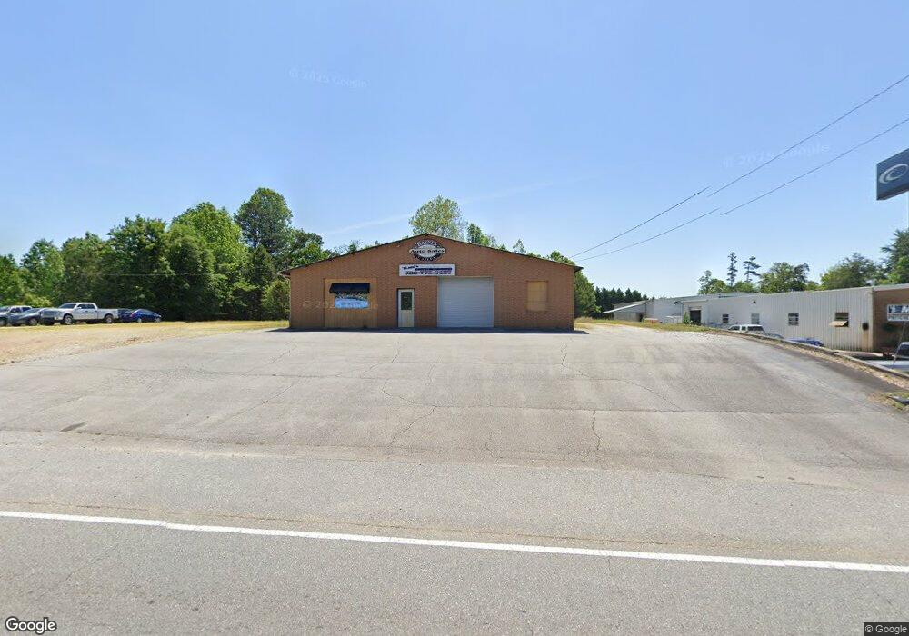 1640 Willingham Ave, Cornelia, GA 30531 - photo 1