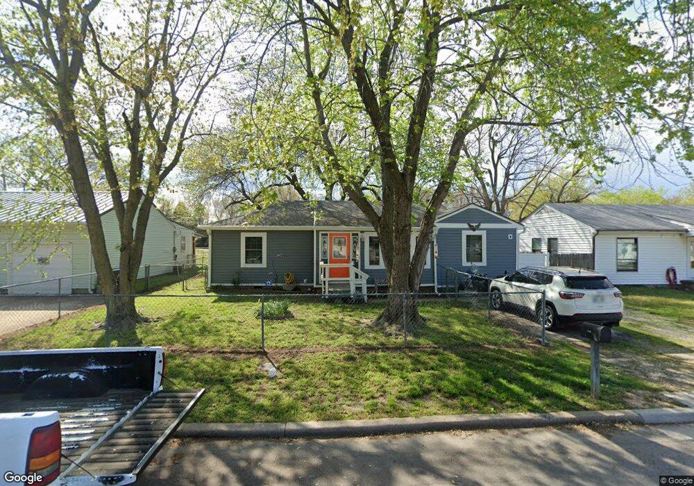 906 S Russell St, Skiatook, OK 74070 - photo 1