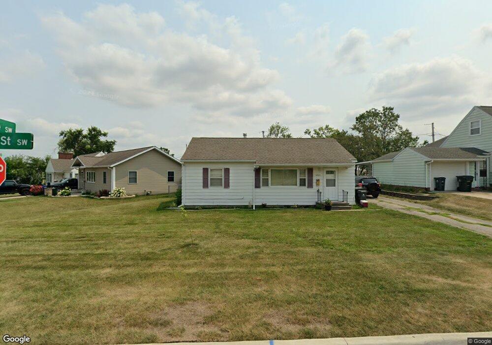 1901 Chandler St SW, Cedar Rapids, IA 52404 - photo 1