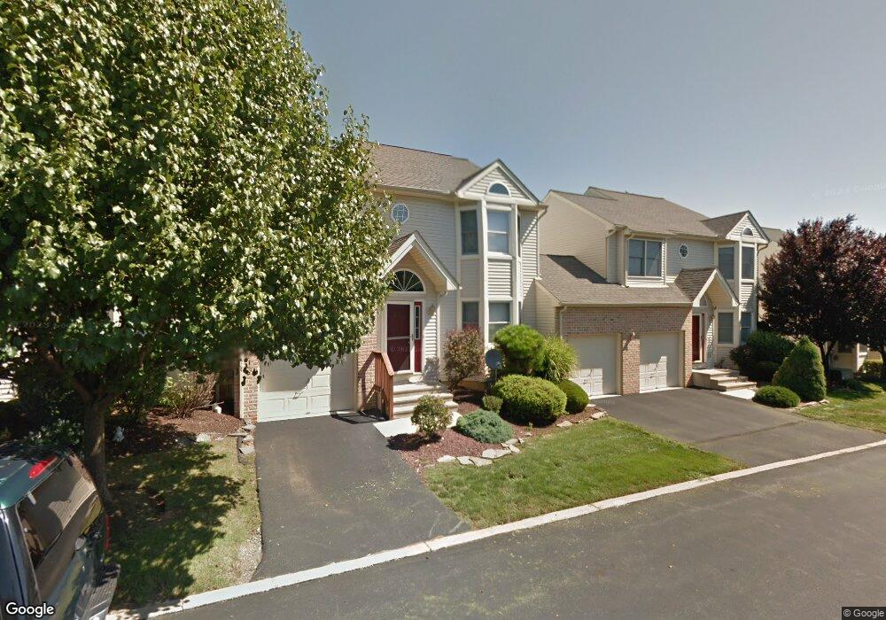 239 Ridings Cir unit J239, Macungie, PA 18062 - photo 1