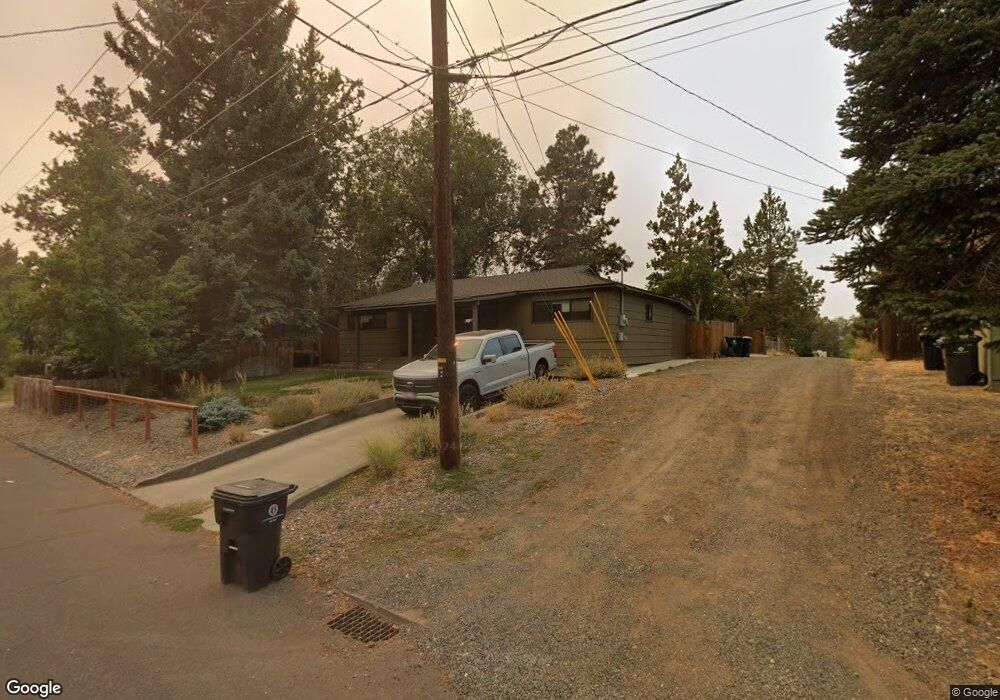 523 NE 6th St, Bend, OR 97701 - photo 1