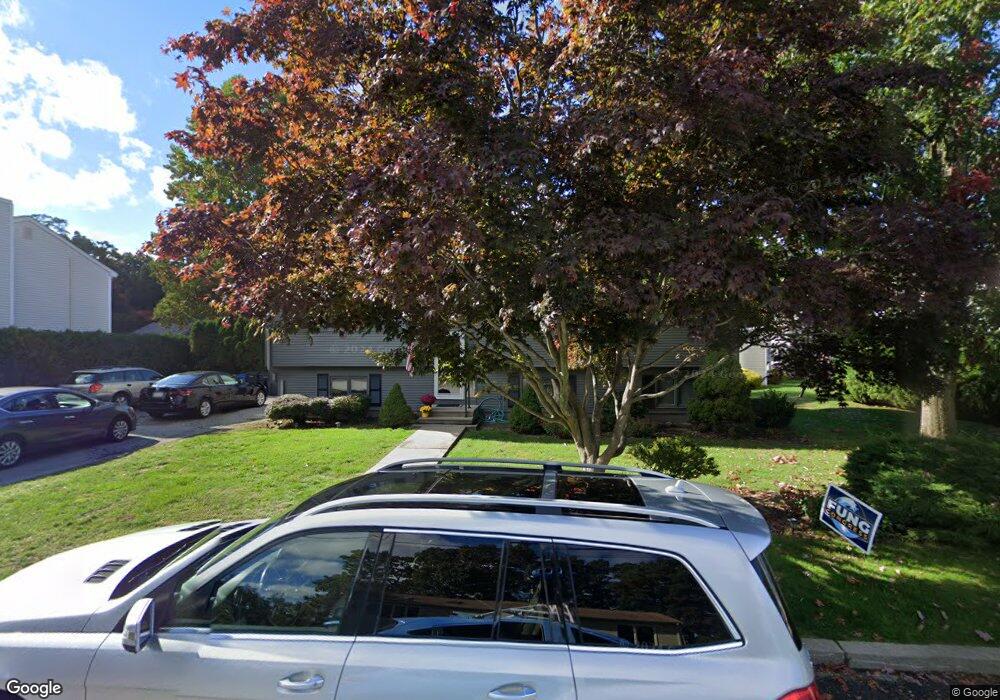 9 Lilac Cir, Cranston, RI 02920 - photo 1