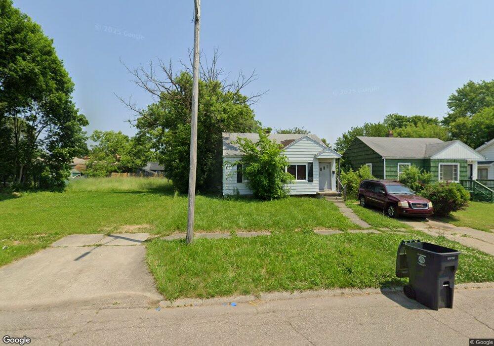2724 Sloan St, Flint, MI 48504 - photo 1