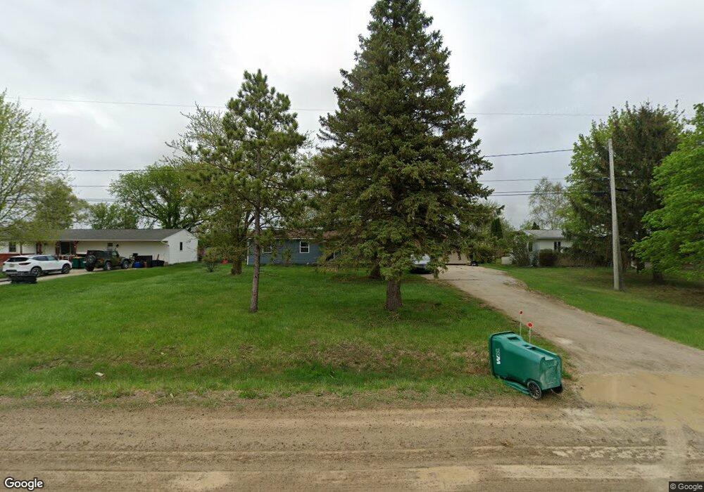 8109 van Vleet Rd, Gaines, MI 48436 - photo 1