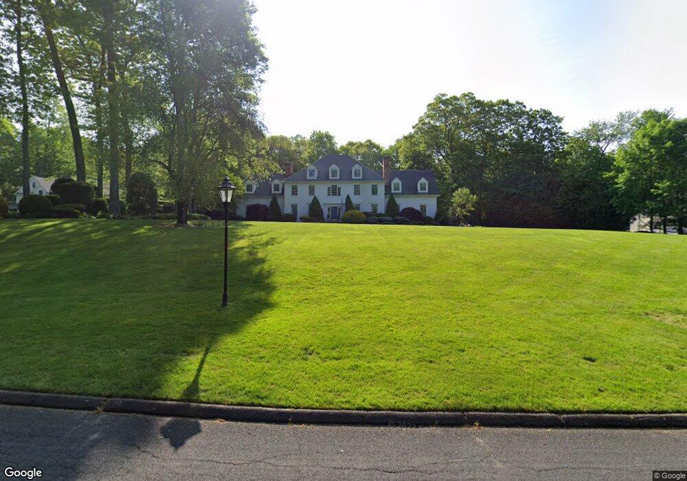 28 Hidden Pond Ln, Trumbull, CT 06611 - photo 1