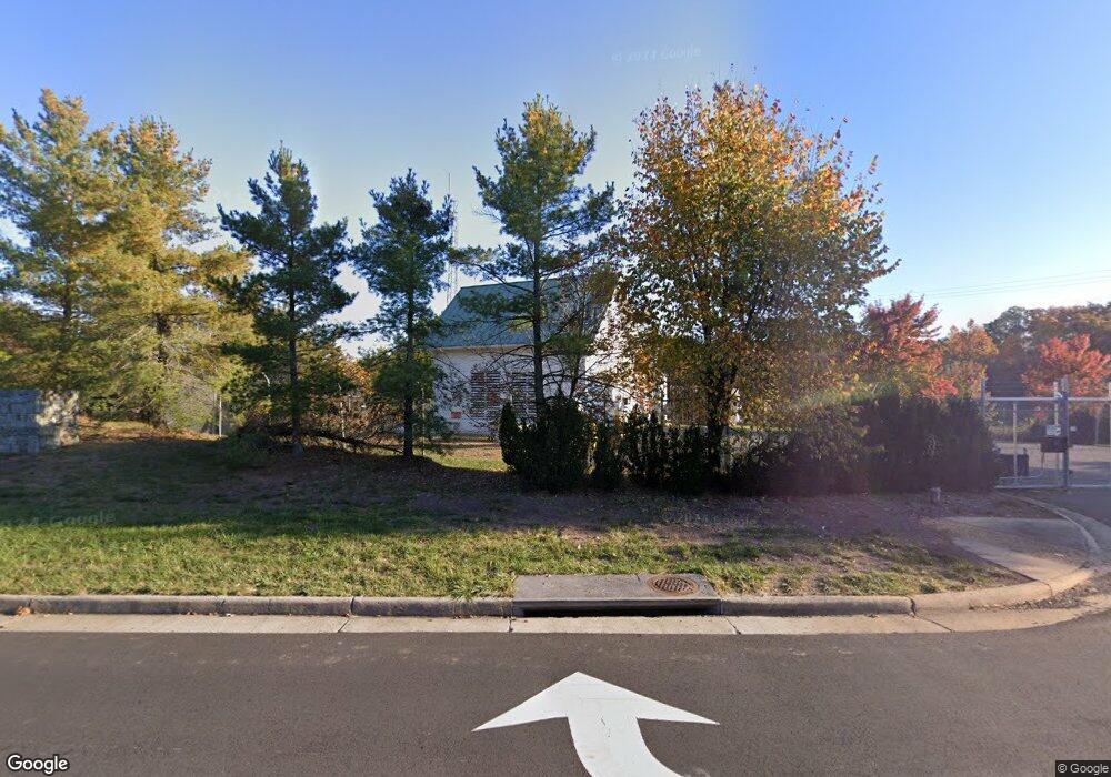 43248 Braddock Rd, Chantilly, VA 20152 - photo 1