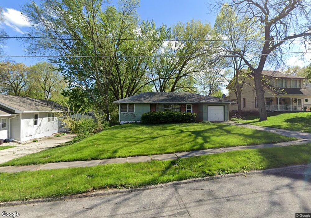 524 Caulder Ave, Des Moines, IA 50315 - photo 1