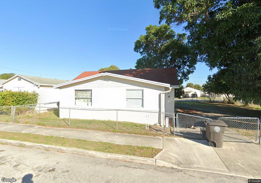 1023 State St unit Rachel Higgins, West Palm Beach, FL 33407 - photo 1