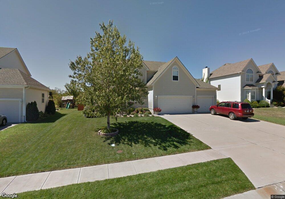 3816 SW Boulder Dr, Lees Summit, MO 64082 - photo 1