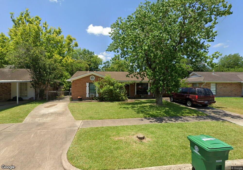 10918 Keese Dr, Houston, TX 77089 - photo 1