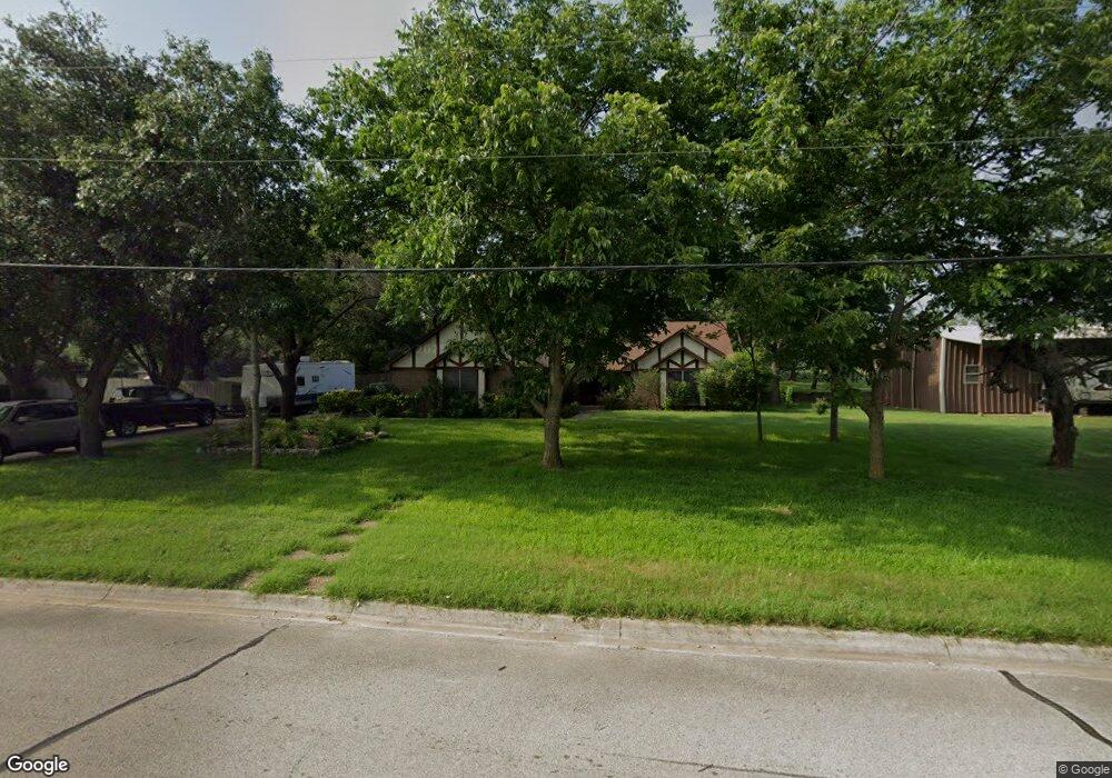 308 Huggins Dr, Springtown, TX 76082 - photo 1