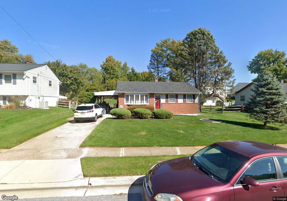 829 Suburbian Rd, Reisterstown, MD 21136 - photo 1