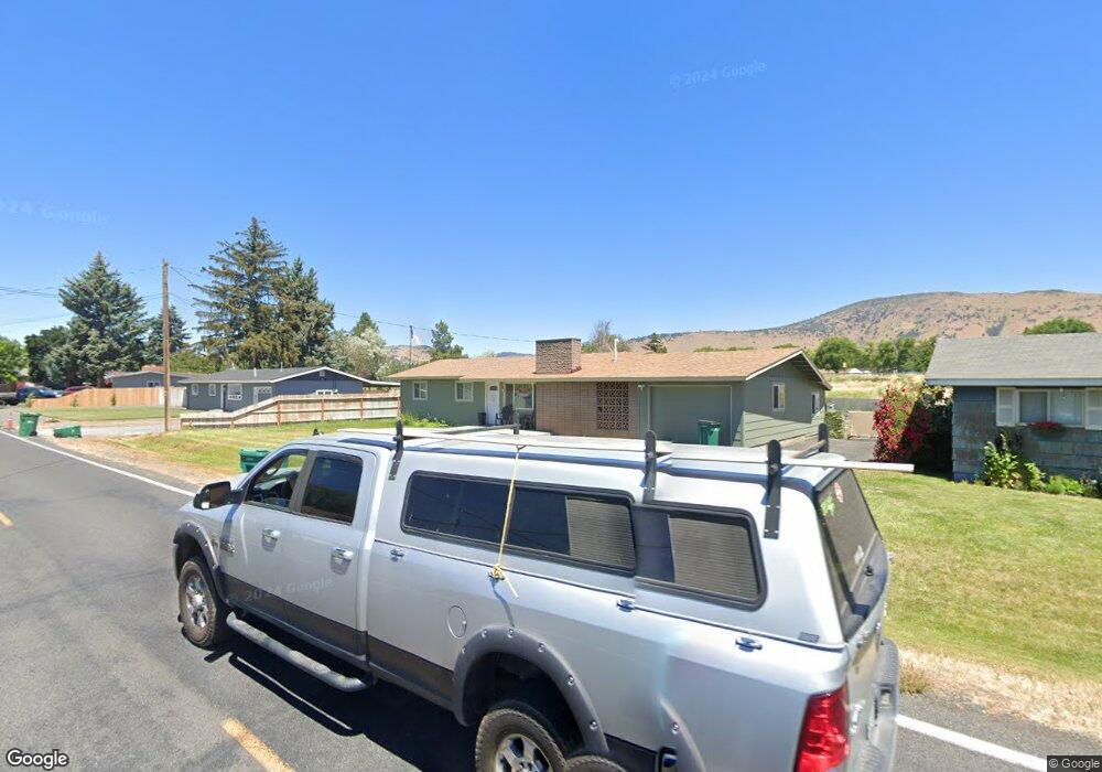 1917 Crest St, Klamath Falls, OR 97603 - photo 1