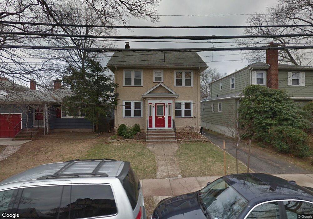 242 Clawson St, Staten Island, NY 10306 - photo 1