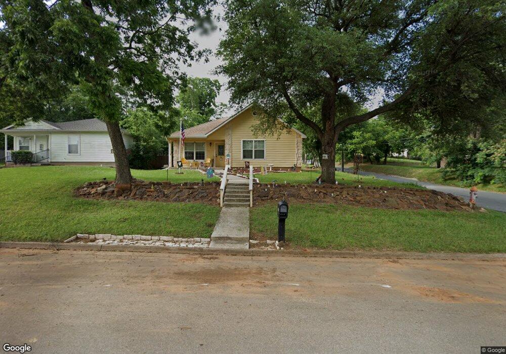 1230 W Johnson St, Denison, TX 75020 - photo 1