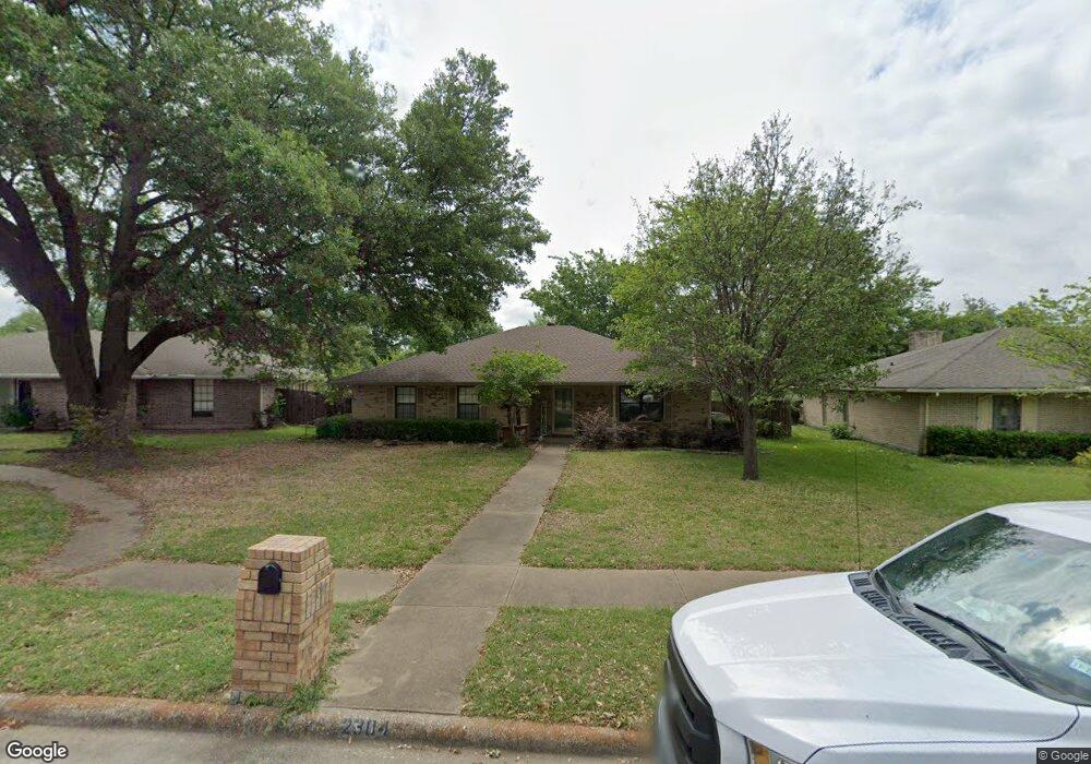 2304 William Cir, Ennis, TX 75119 - photo 1