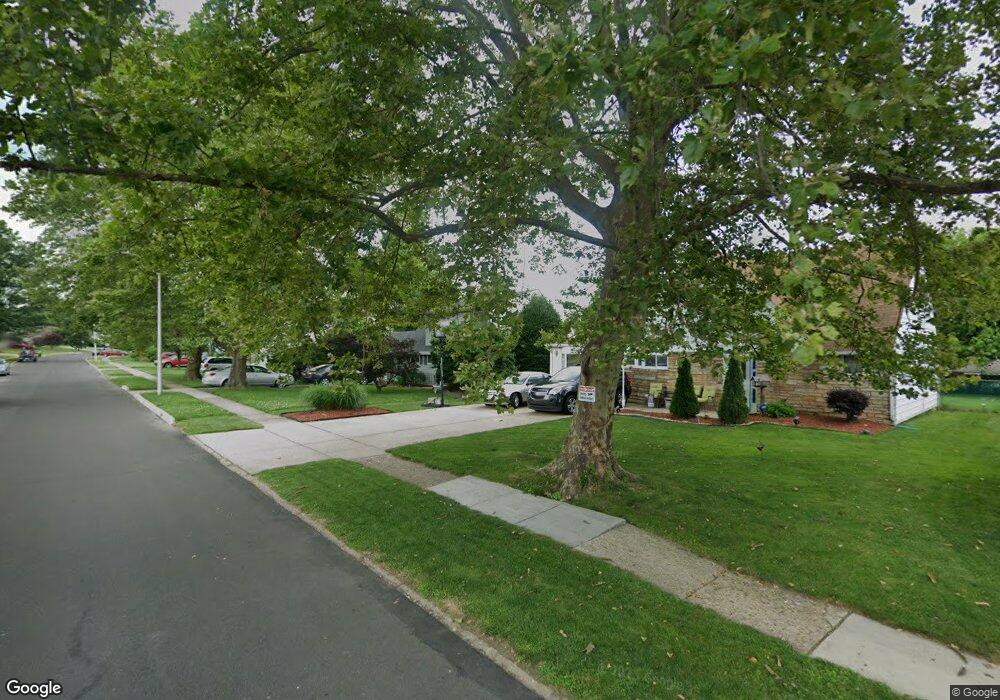 40 Red Maple Ln, Levittown, PA 19055 - photo 1