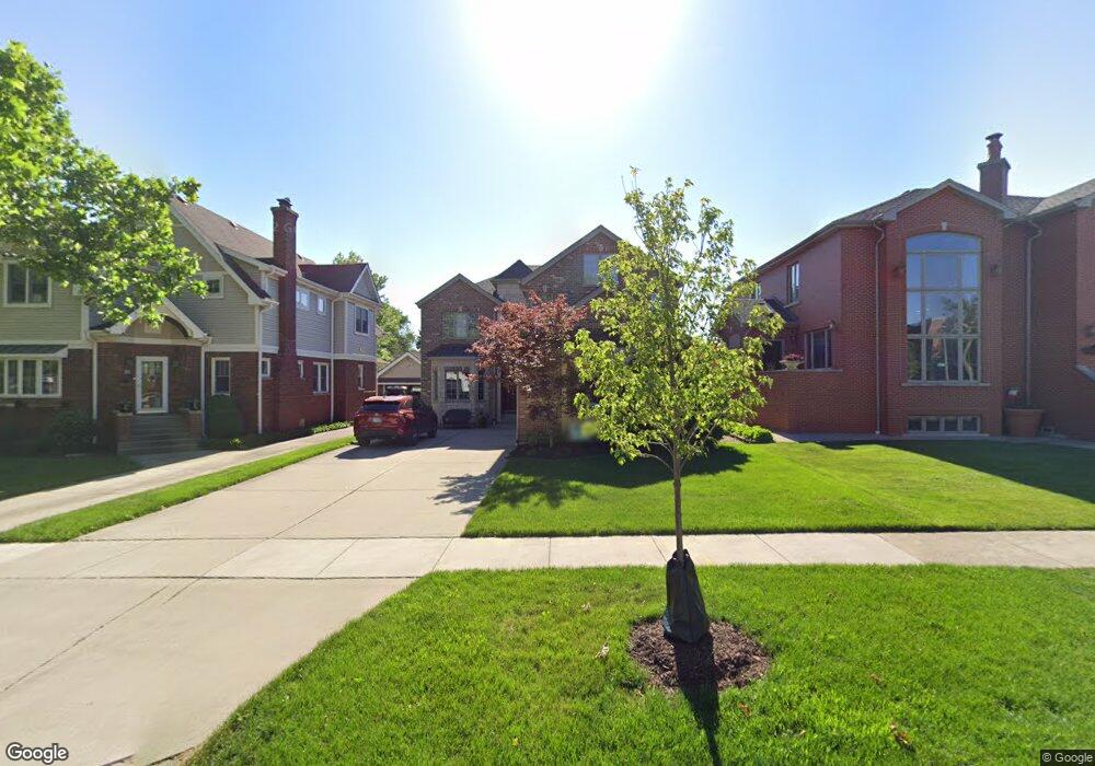 476 N Maple Ave, Elmhurst, IL 60126 - photo 1