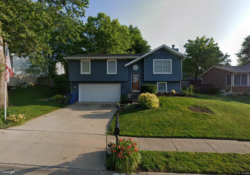 1404 W 48th St, Davenport, IA 52806 - photo 1