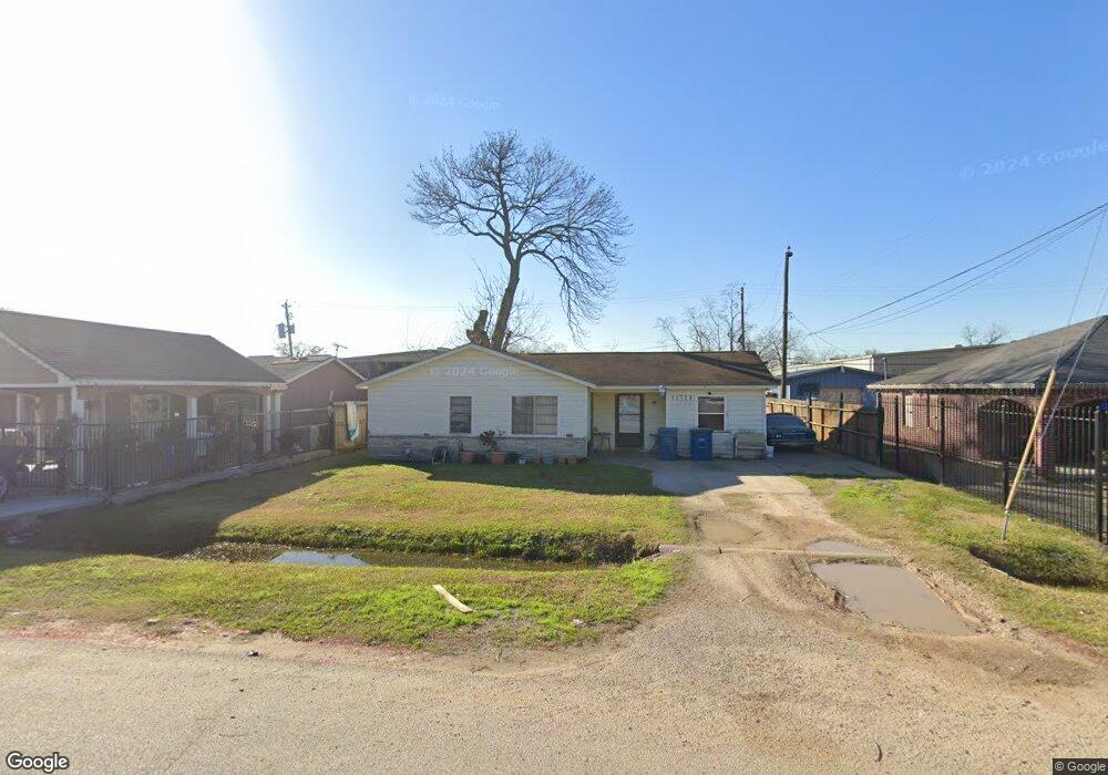 11723 Maymount Ln, Houston, TX 77093 - photo 1