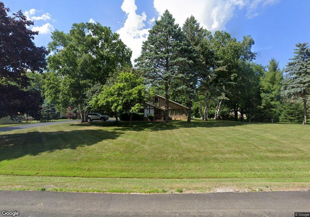 N59W26392 Mountain Shadows Dr, Sussex, WI 53089 - photo 1