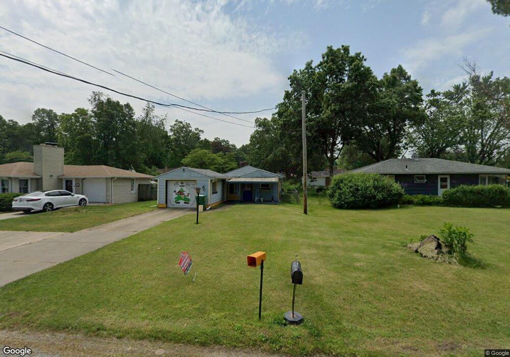 210 E Willow Dr, South Bend, IN 46637 - photo 1