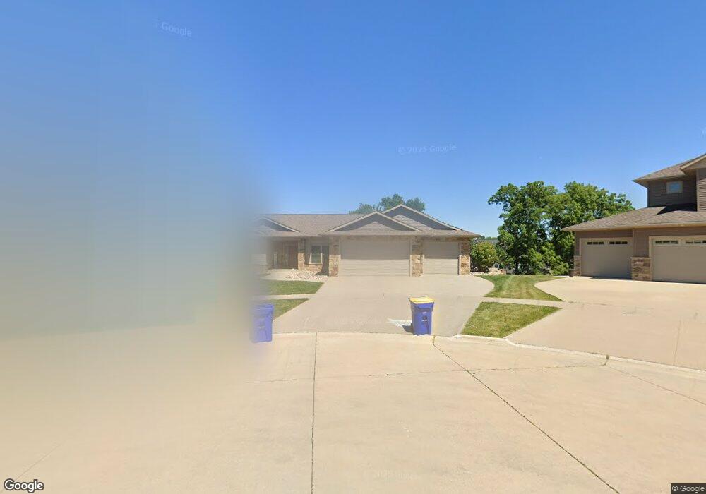 203 Ridge View Dr, West Branch, IA 52358 - photo 1