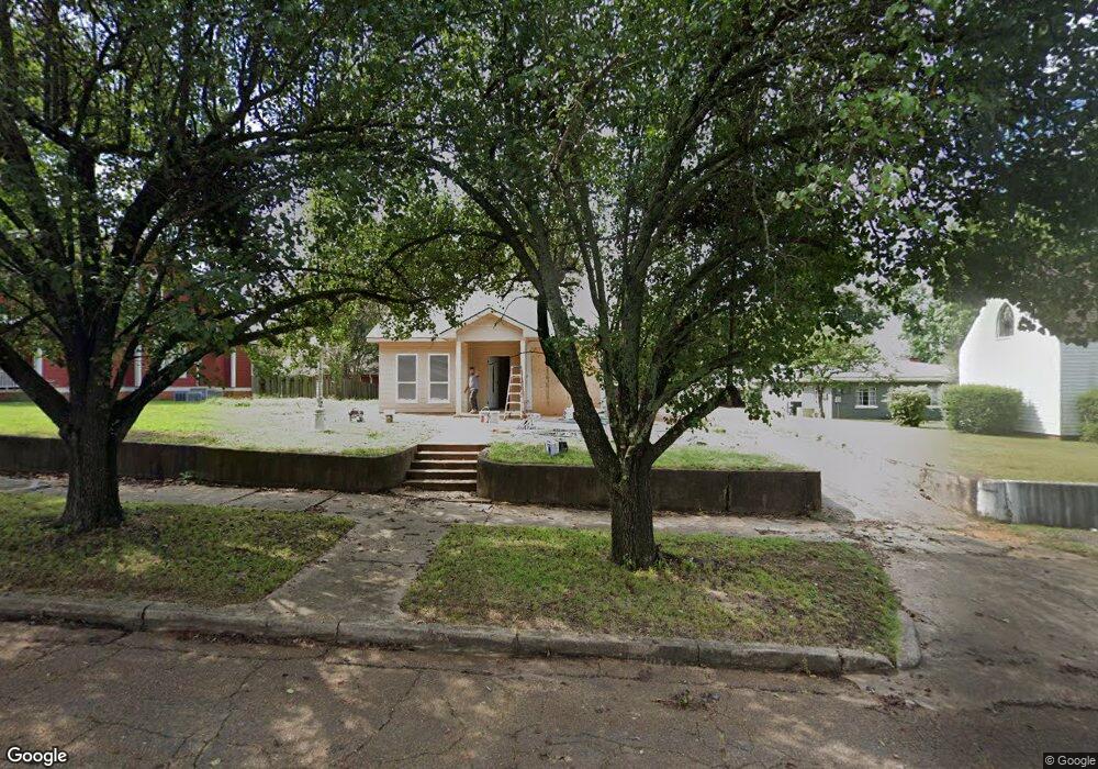 304 E Lowery St, Hugo, OK 74743 - photo 1