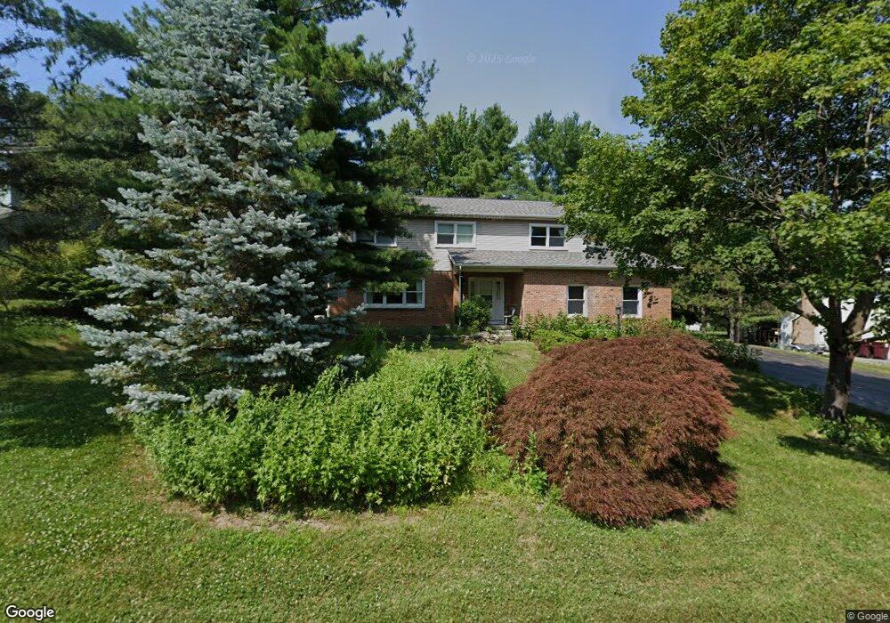 1233 Viewmont Dr, Schenectady, NY 12309 - photo 1