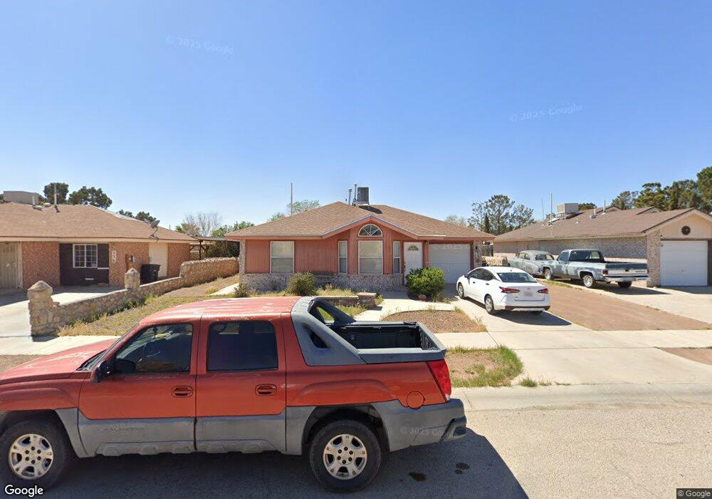 330 Barrel Cactus Dr, Horizon City, TX 79928 - photo 1