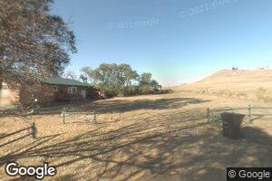 608 6th St N, Hettinger, ND 58639