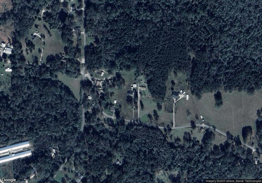 295 Holly Rd, Laurel, MS 39443 - photo 1