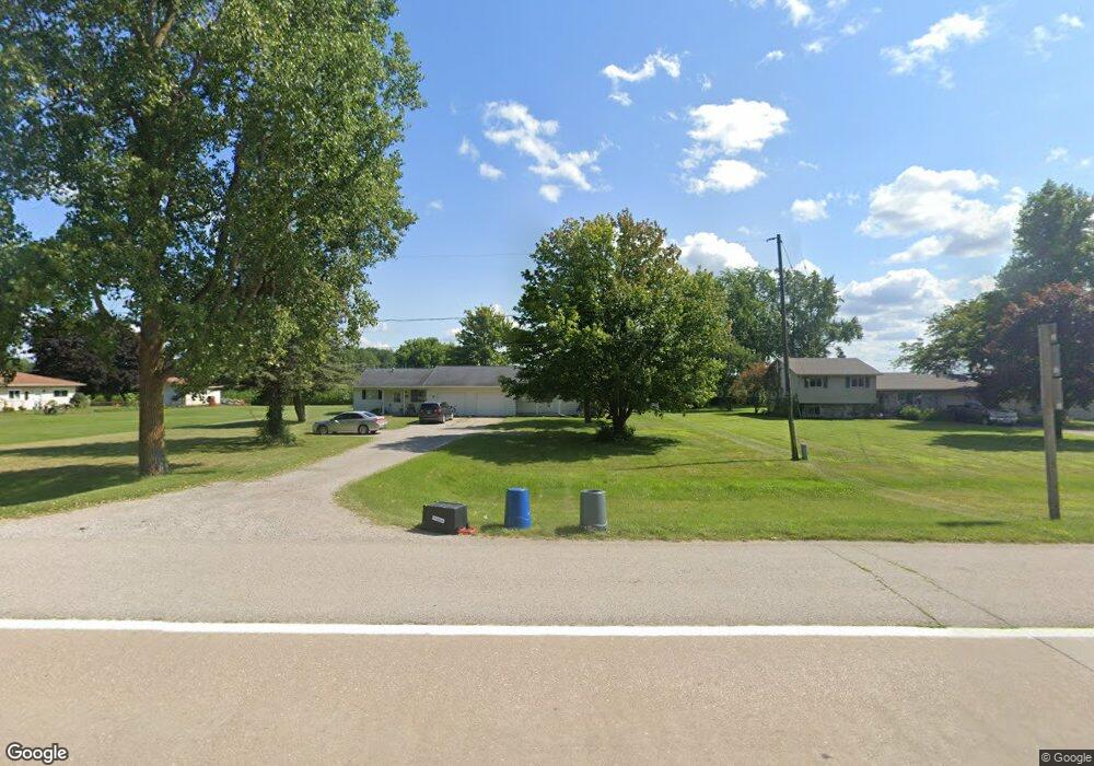 10682 Birch Run Rd, Birch Run, MI 48415 - photo 1