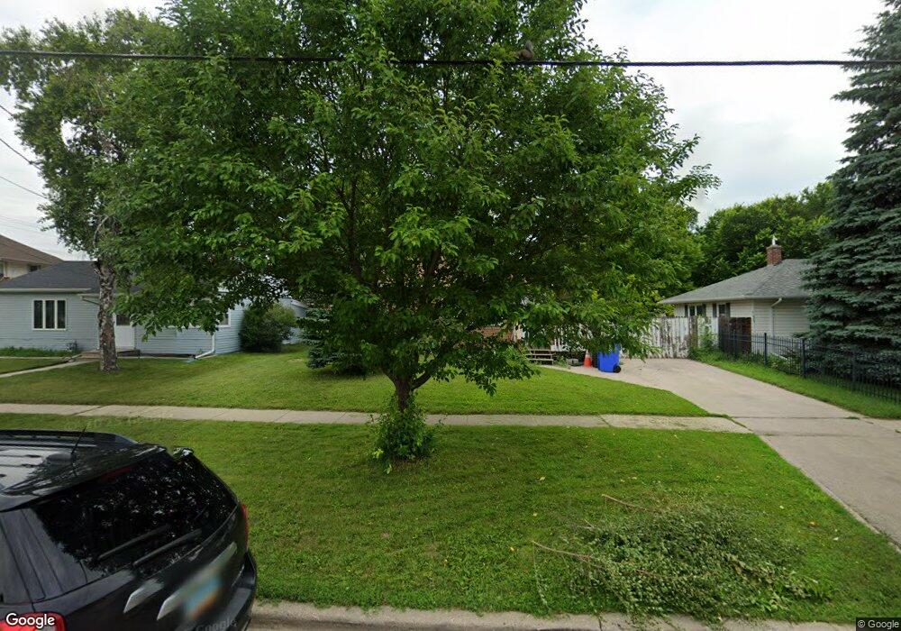 1705 2nd Ave S, Fargo, ND 58103 - photo 1